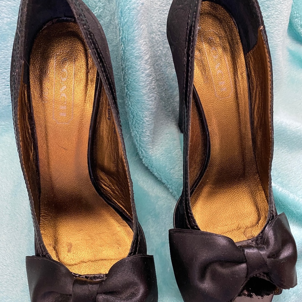 Coach heels barely worn